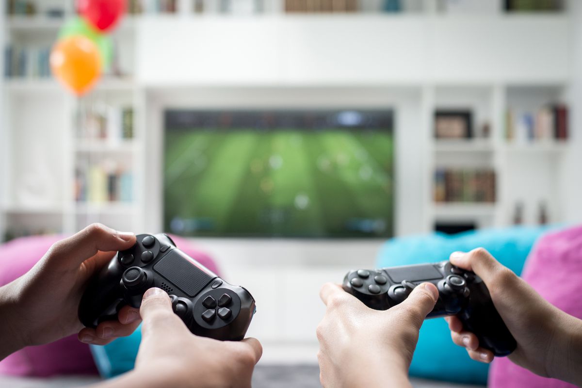 Do PS4 Controllers Work On PS5? (PS4 Controller Vs PS5) September 2024